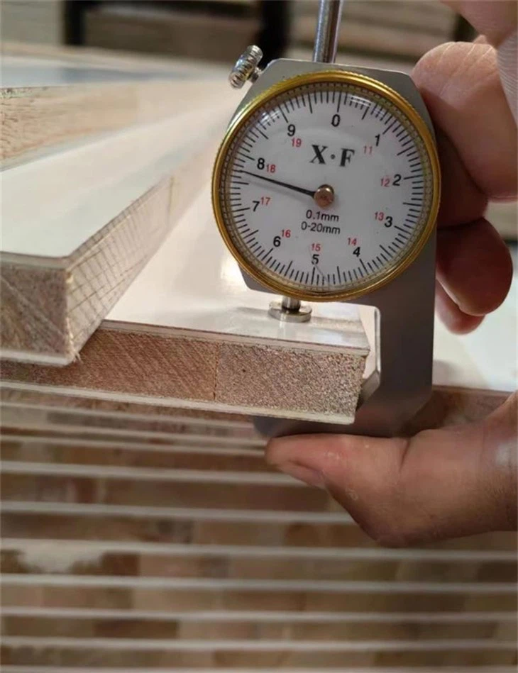 Πλακέτα μελυμαροί